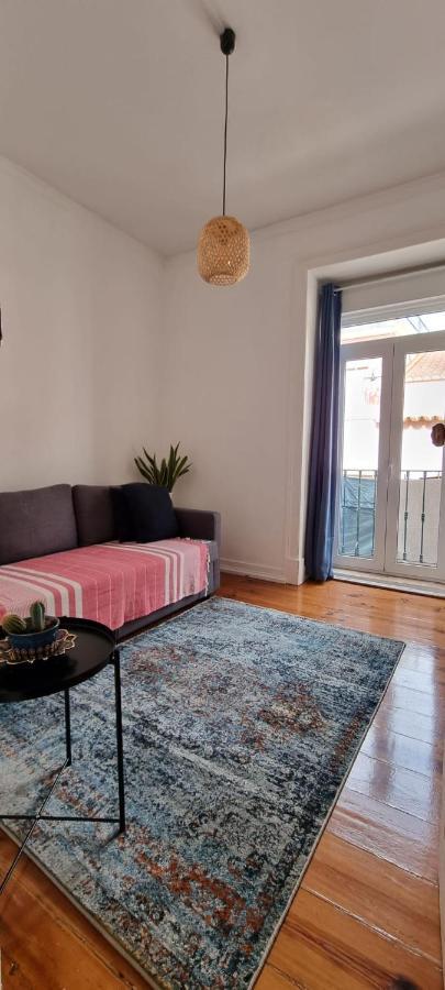 Charming Central Apartment To Rent Lissabon Buitenkant foto